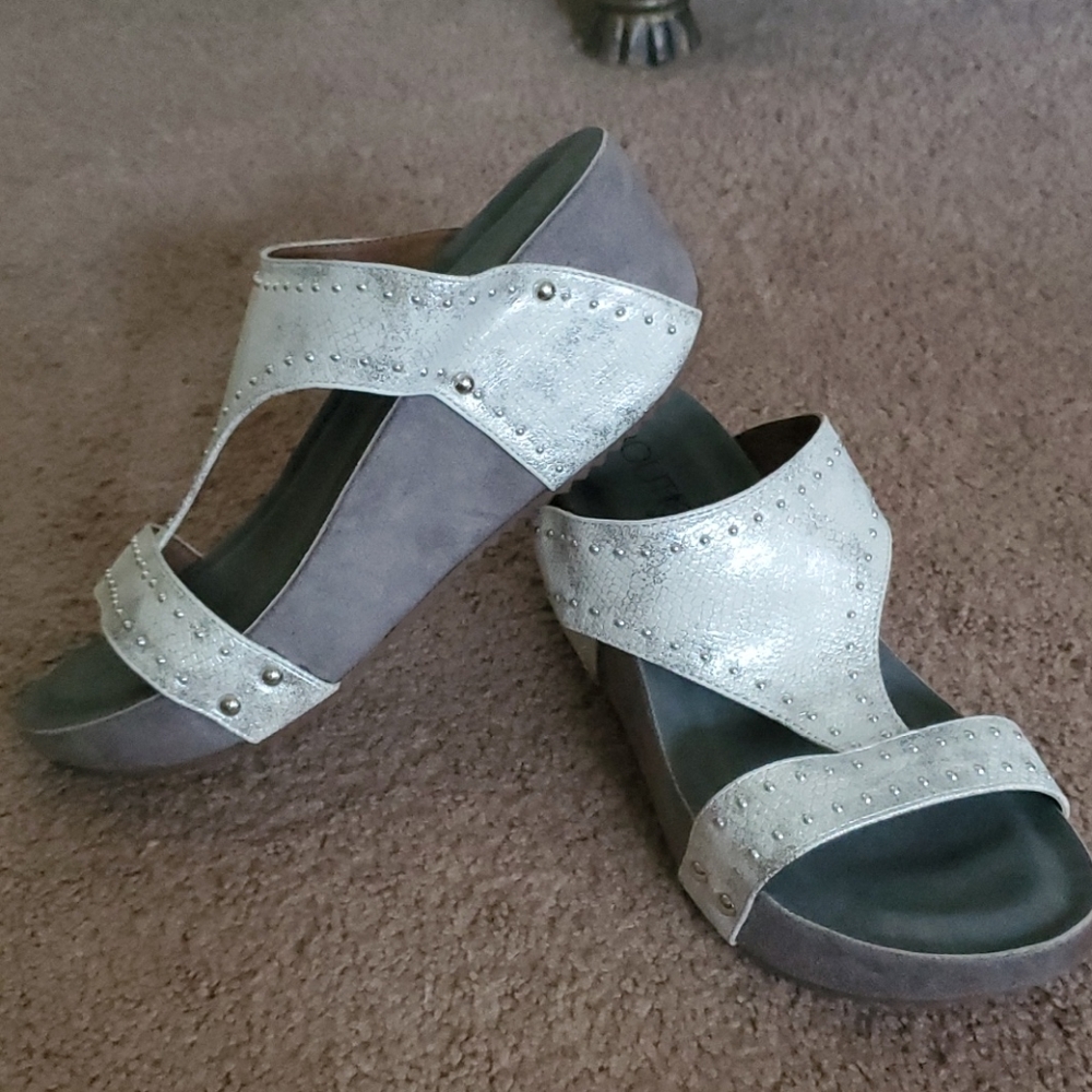 Silver studded corkys brand new without tags